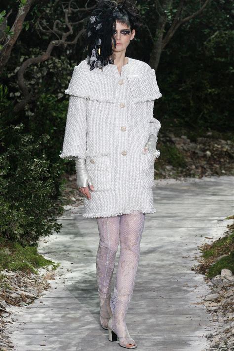 chanel couture spring 2013 runway design|Chanel Spring 2013 Couture Collection .